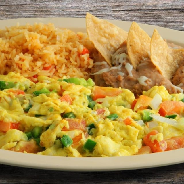 Huevos a la Mexicana.