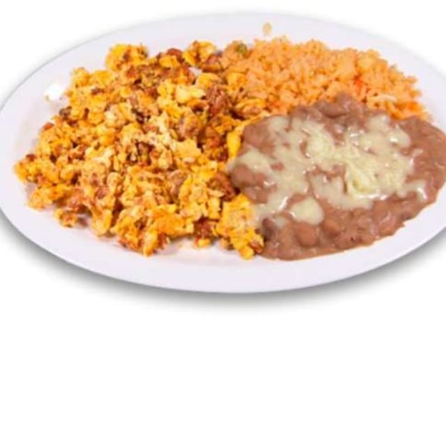 Huevos con Chorizo.
